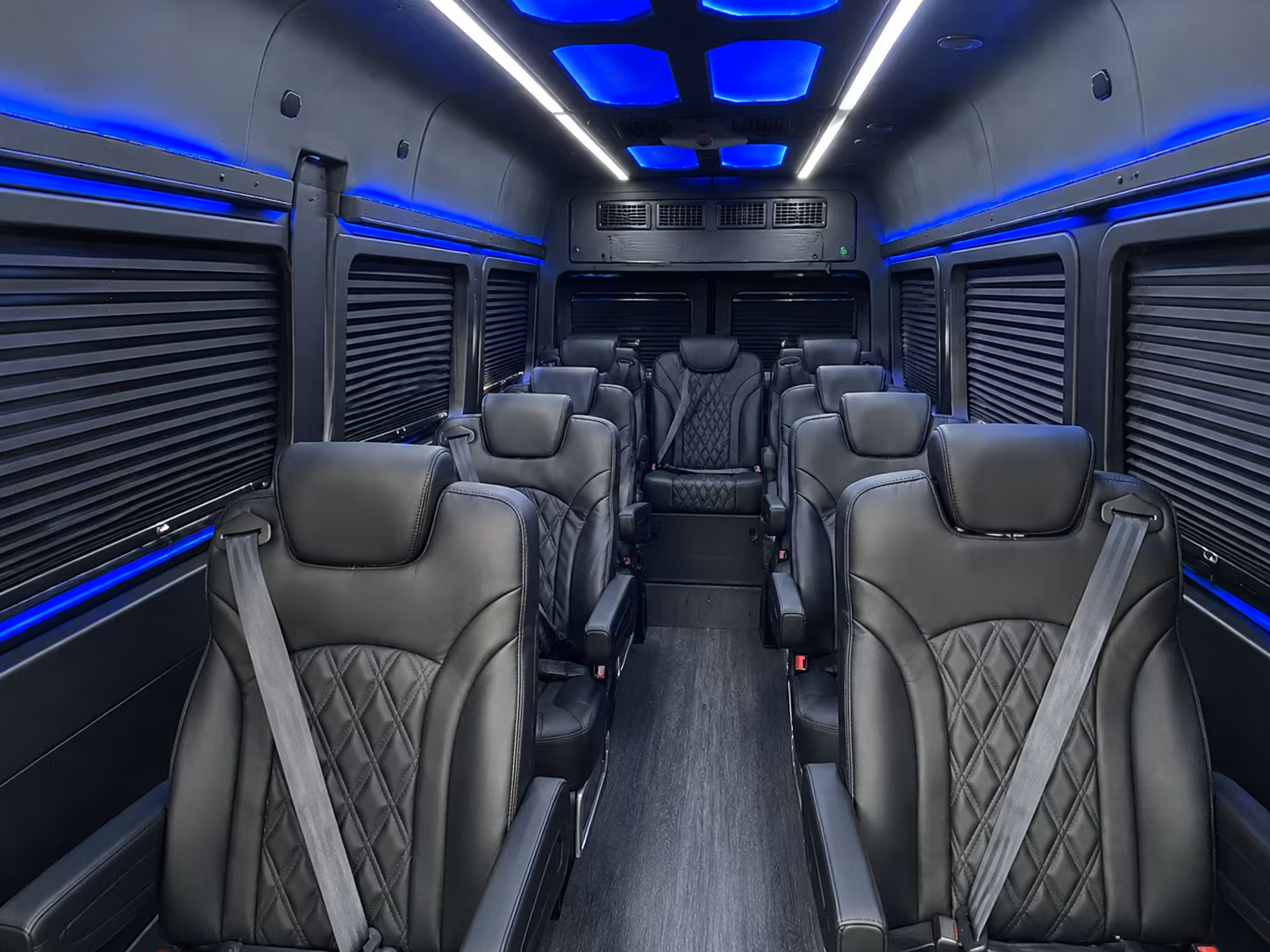 find the perfect transportation for your next airport transfer 4