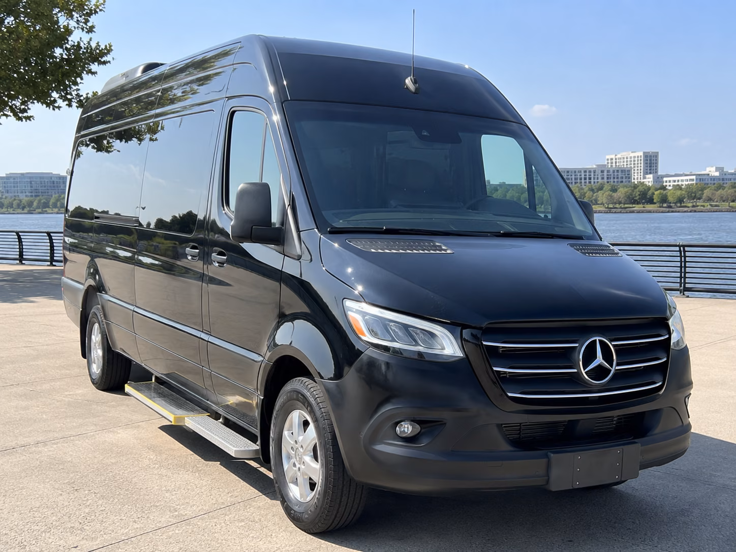 meridian 12 passenger sprinter van